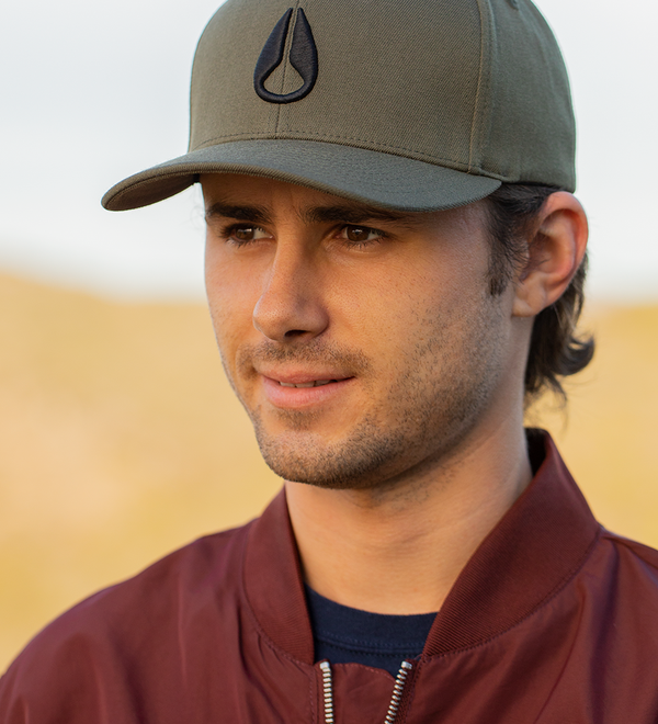 Deep Down Flexfit Athletic Fit Cap - Dunkel-Olivgrün